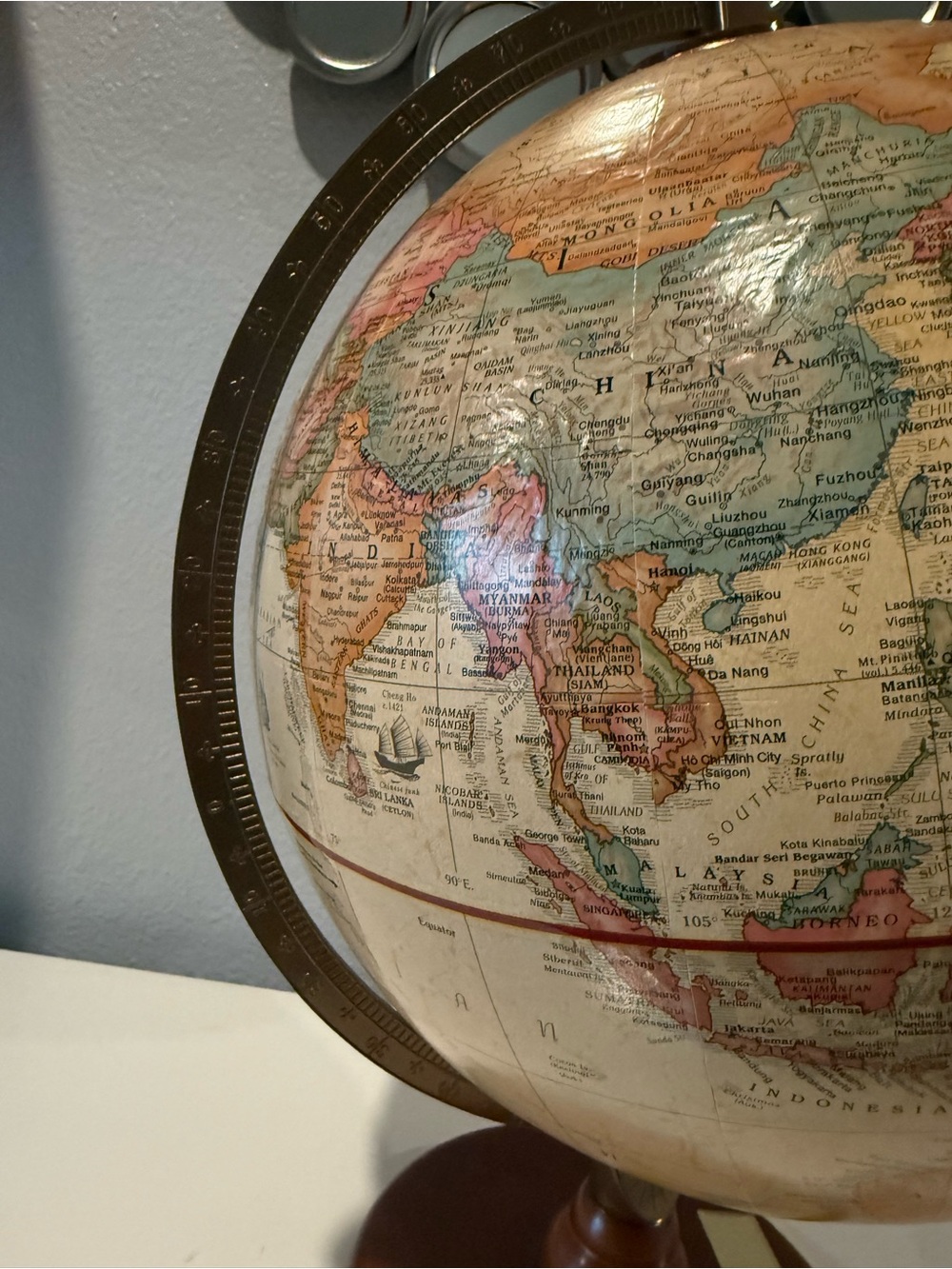 12” Antique Raised Relief Desk Replogle World Classic Globe - Picture 14 of 16